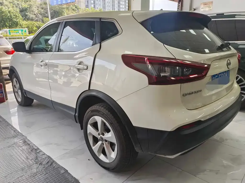 Nissan Qashqai — фото 5