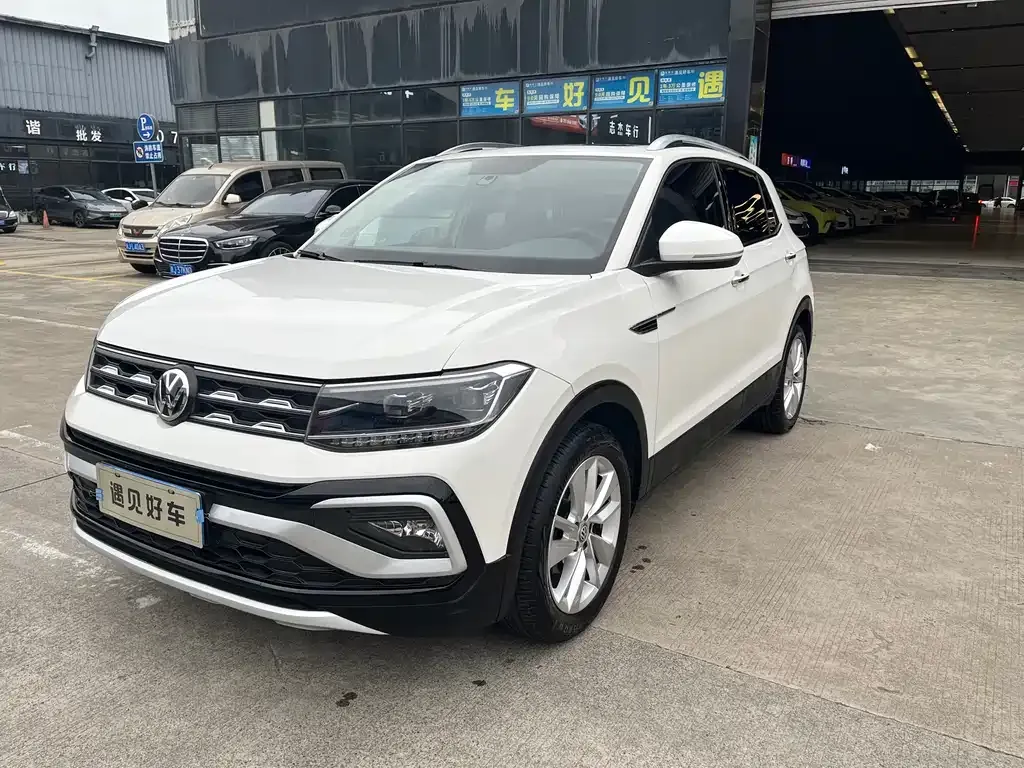 Volkswagen T-Cross — фото 1