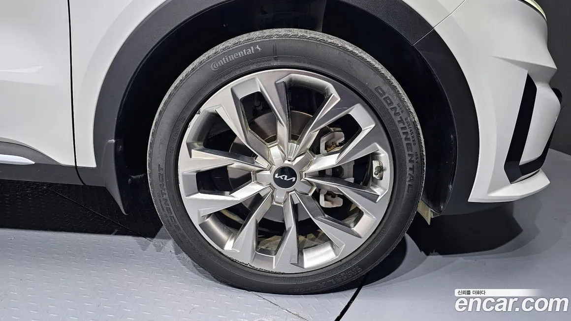 Kia Sorento — фото 5