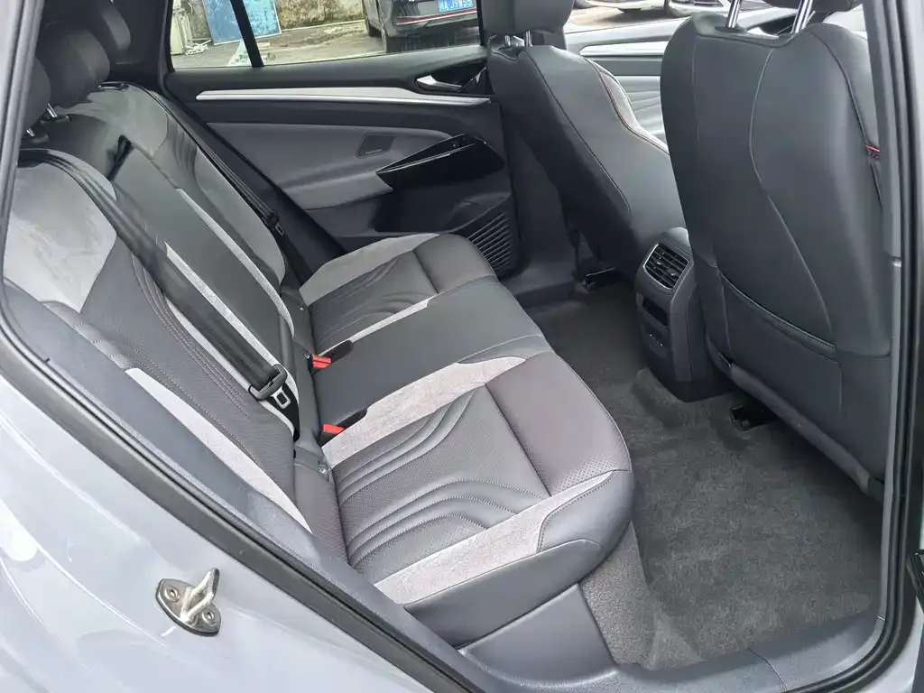 Volkswagen ID.4 Crozz — фото 5