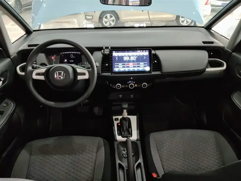 Honda Fit — фото 9
