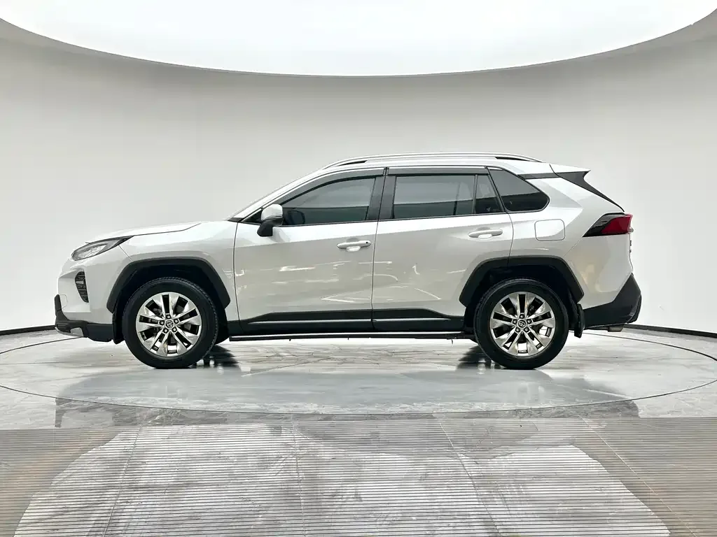 Toyota Wildlander — фото 4