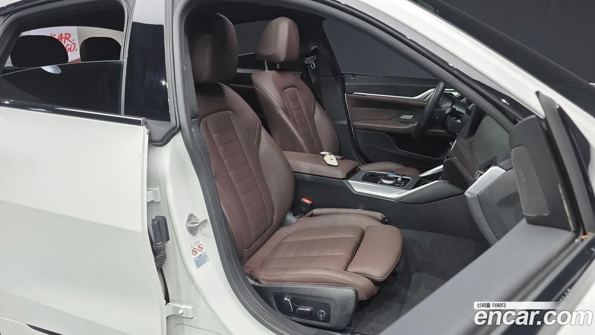 BMW i4 — фото 10