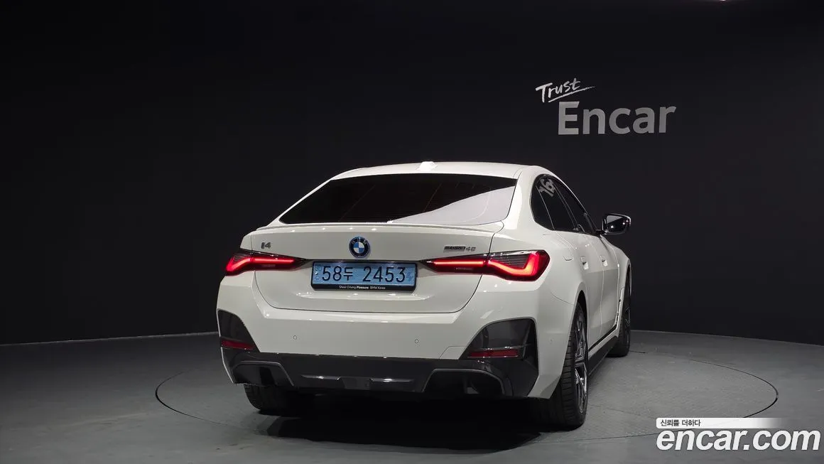 BMW i4 — фото 4