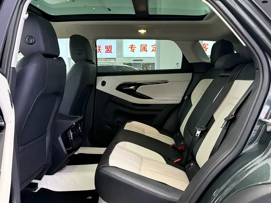 Land Rover Evoque — фото 6