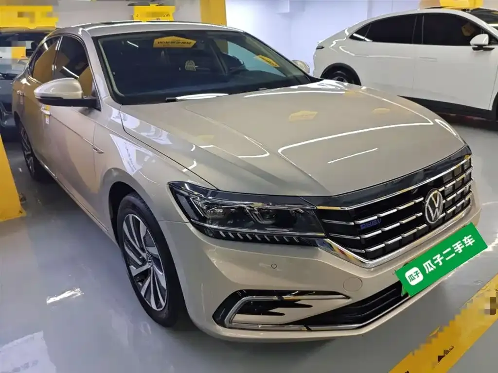 Volkswagen Passat New Energy — фото 4