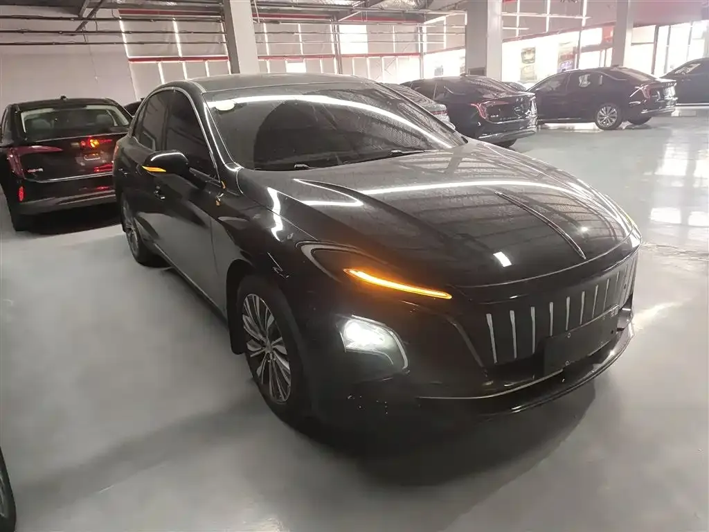 Hongqi E-QM5 — фото 4
