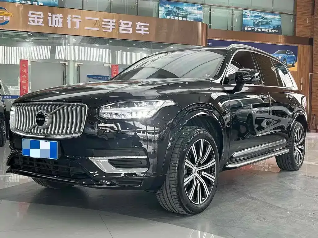 Volvo XC90 — фото 1