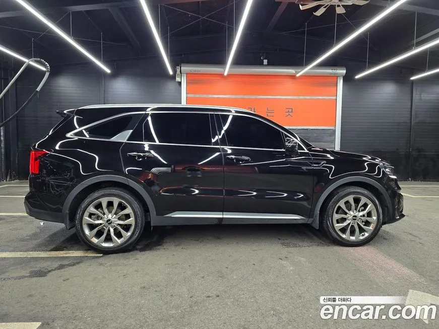 Kia Sorento — фото 8