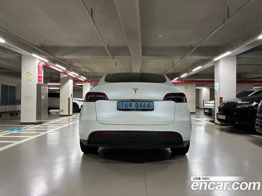 Tesla Model Y — фото 4