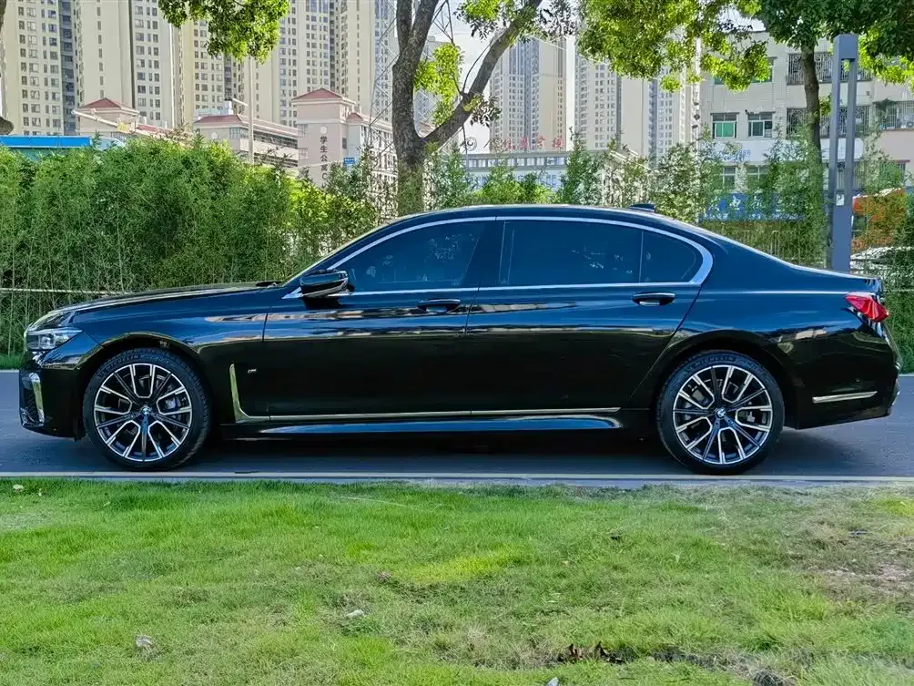BMW 7 Series — фото 4