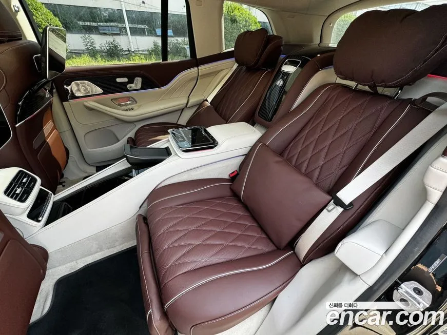 Mercedes-Benz GLS-Class — фото 10