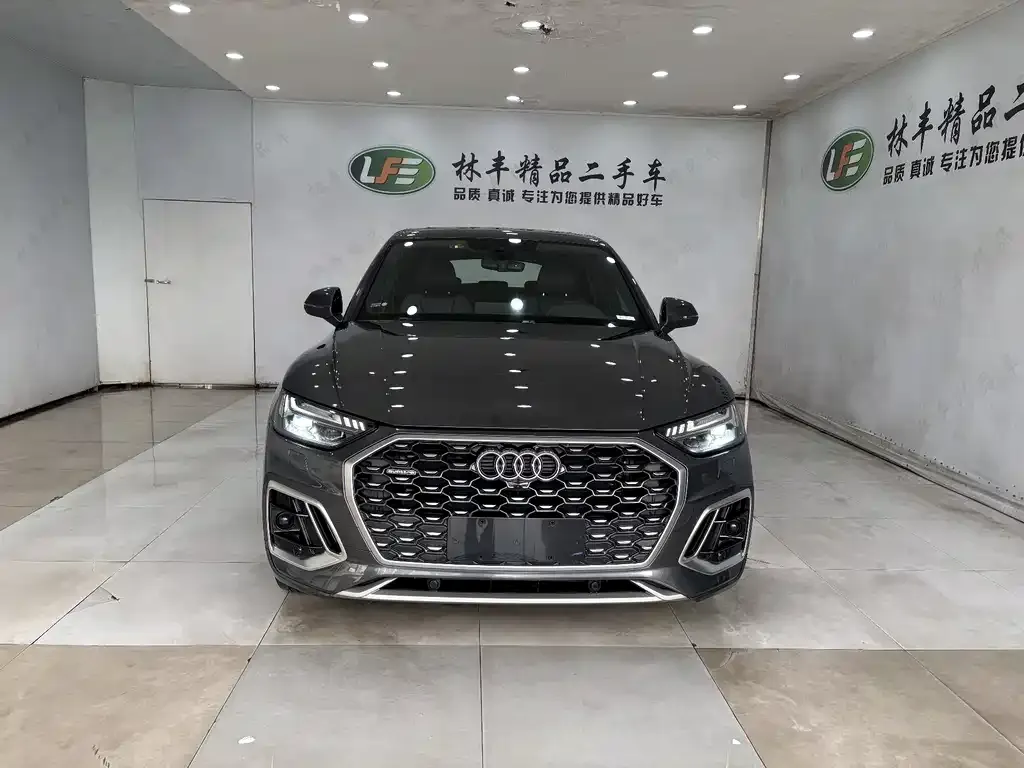 Audi Q5L Sportback — фото 2