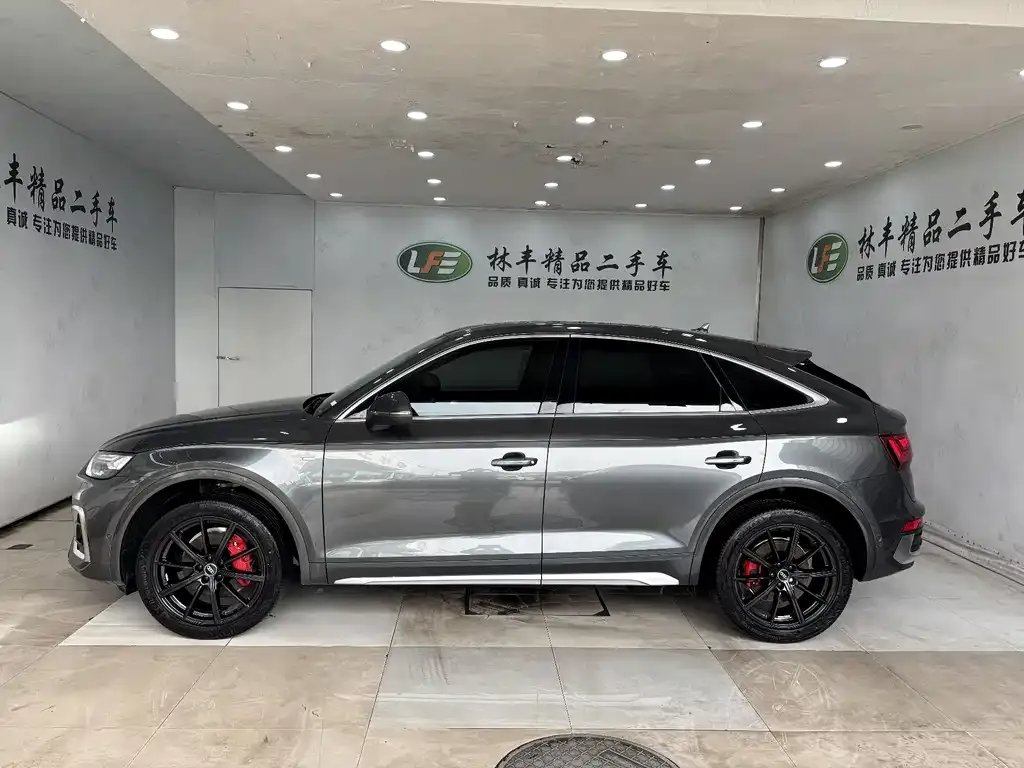 Audi Q5L Sportback — фото 4
