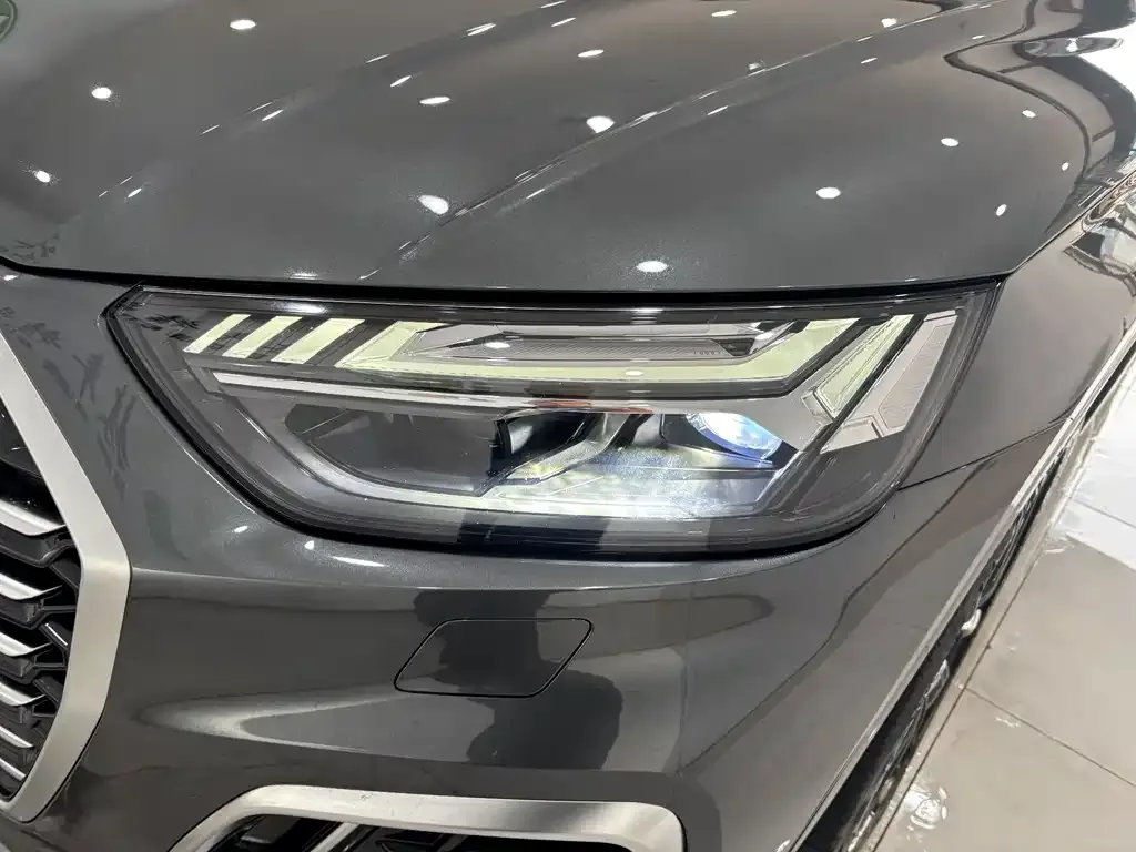 Audi Q5L Sportback — фото 8