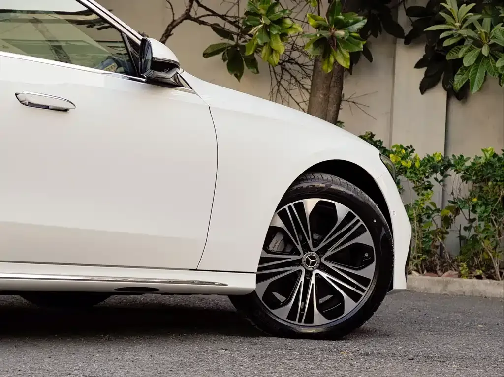 Mercedes-Benz E-Class New Energy — фото 7