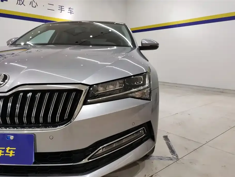 Skoda Superb — фото 5