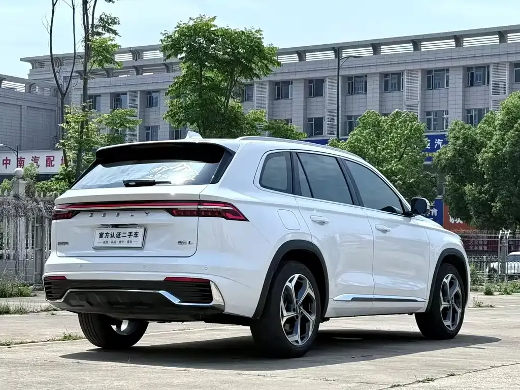 Geely Xingyue L — фото 9