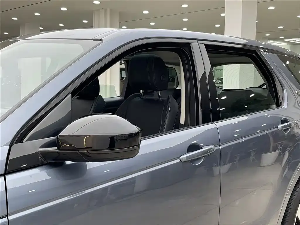 Land Rover Discovery Sport Hybrid — фото 8
