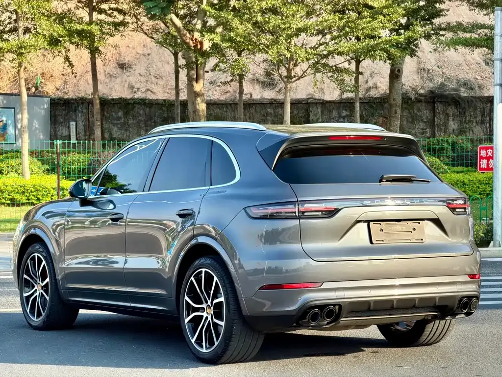 Porsche Cayenne — фото 4