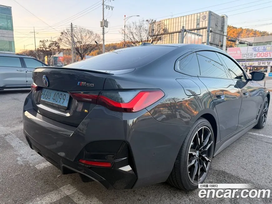 BMW i4 — фото 4