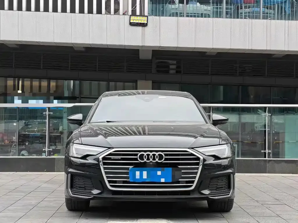 Audi A6L — фото 2
