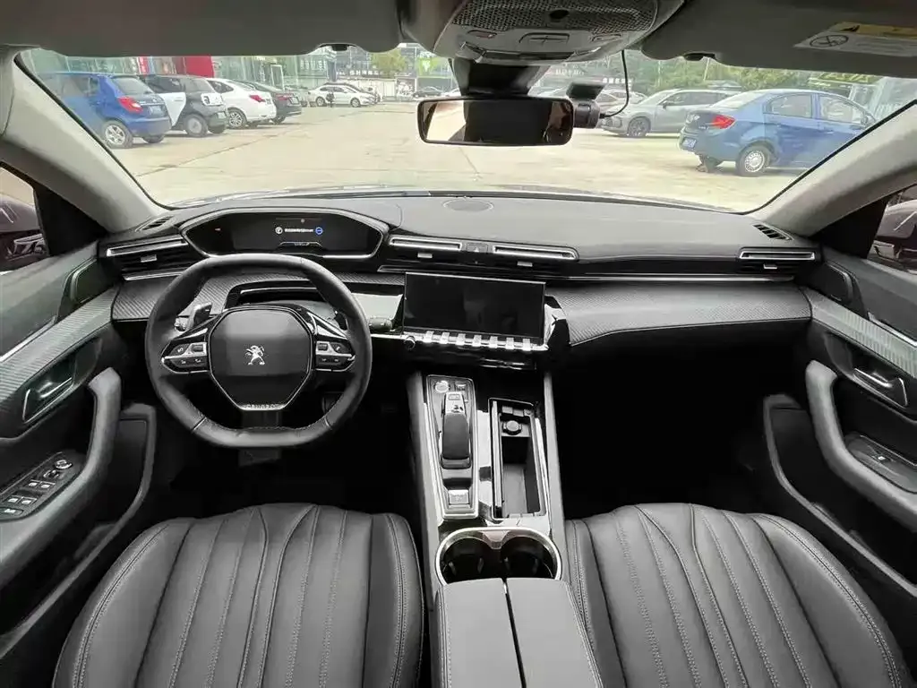 Peugeot 508L PHEV — фото 10