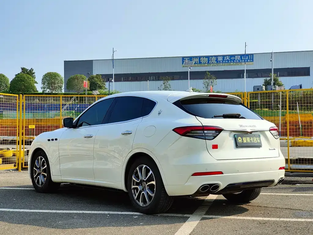 Maserati Levante — фото 3