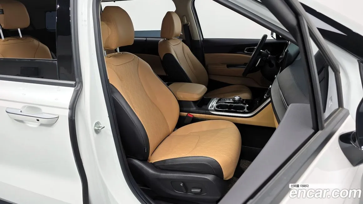Kia Carnival — фото 10