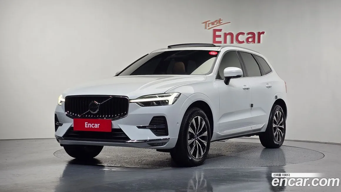 Volvo XC60 — фото 1