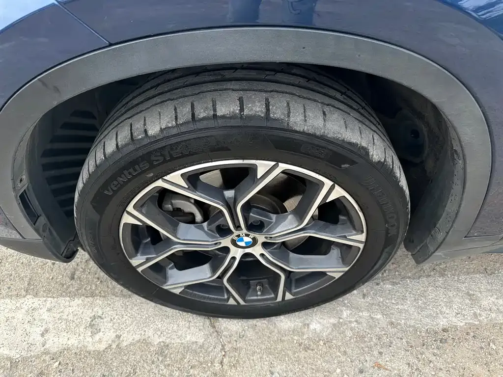 BMW X1 — фото 9