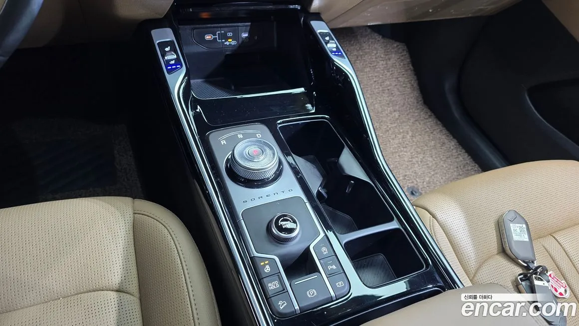 Kia Sorento — фото 9