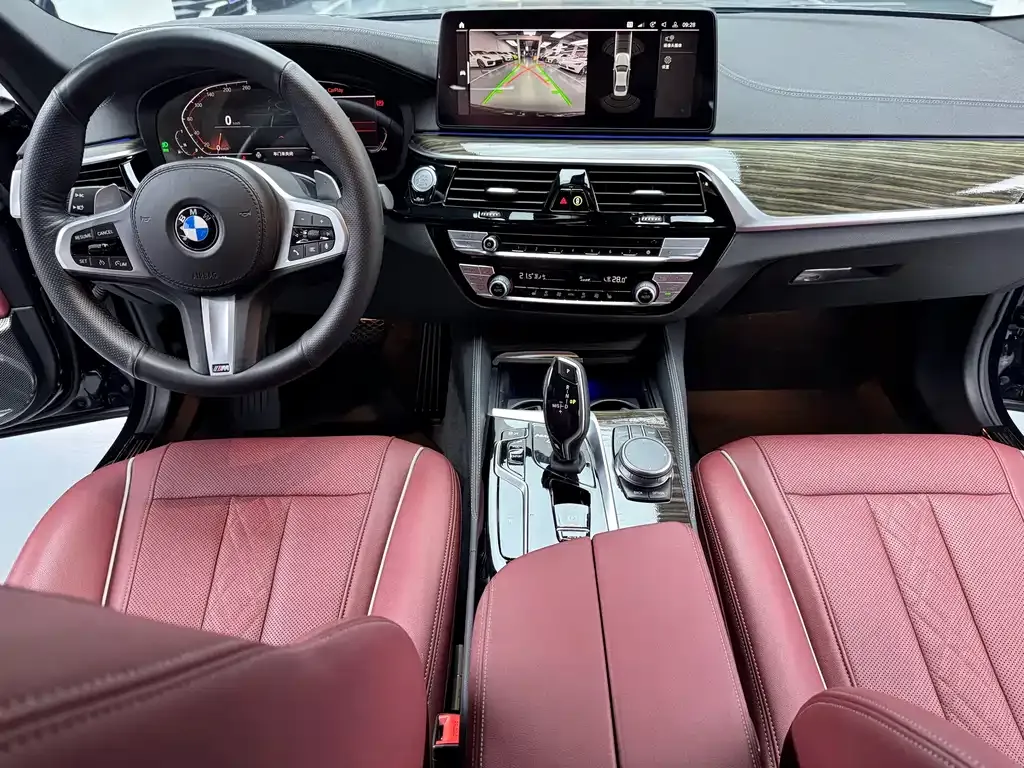 BMW 5 Series — фото 10