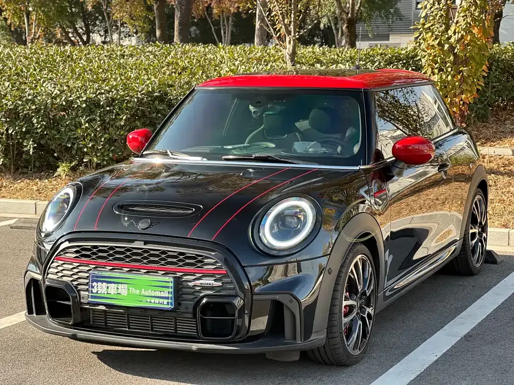 MINI JCW (John Cooper Works) — фото 1
