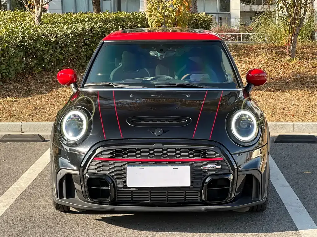 MINI JCW (John Cooper Works) — фото 2