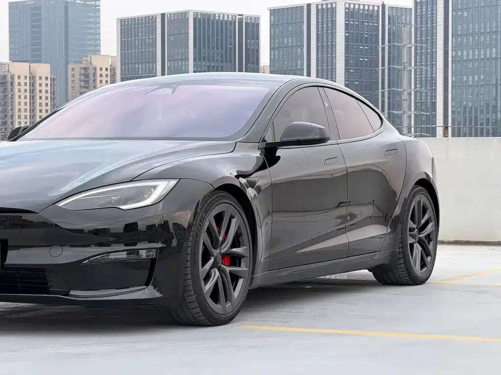 Tesla Model S — фото 4