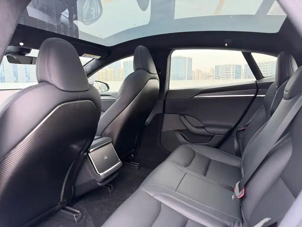 Tesla Model S — фото 9