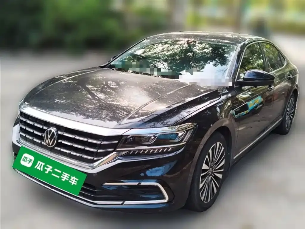 Volkswagen Passat — фото 1