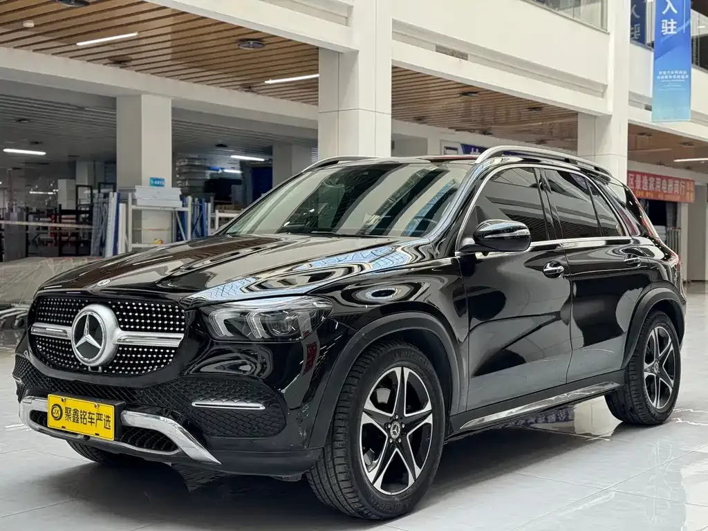 Mercedes-Benz GLE — фото 1