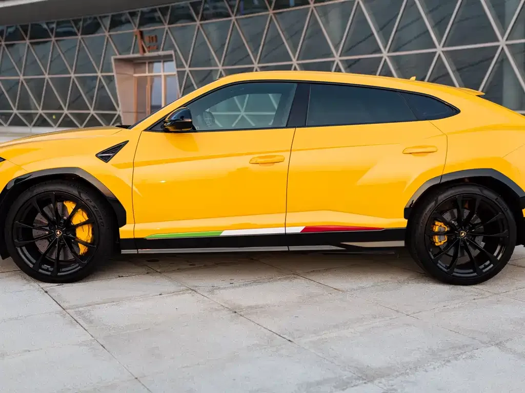 Lamborghini Urus — фото 3
