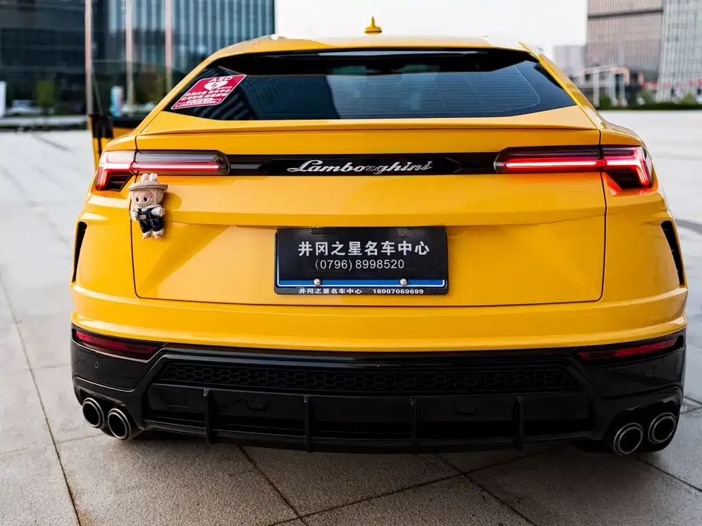 Lamborghini Urus — фото 7