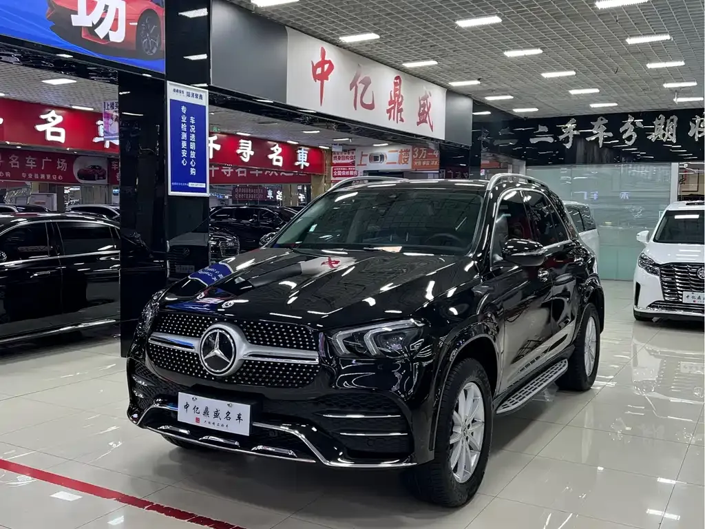 Mercedes-Benz GLE — фото 1