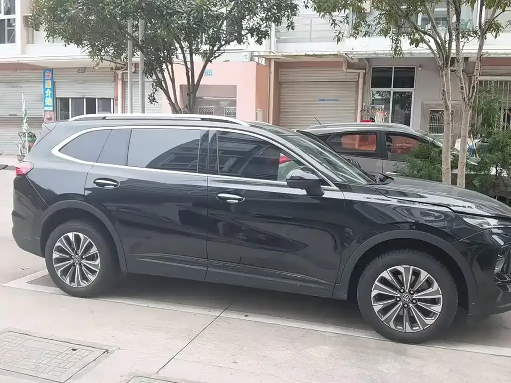 Buick Envision Plus — фото 2