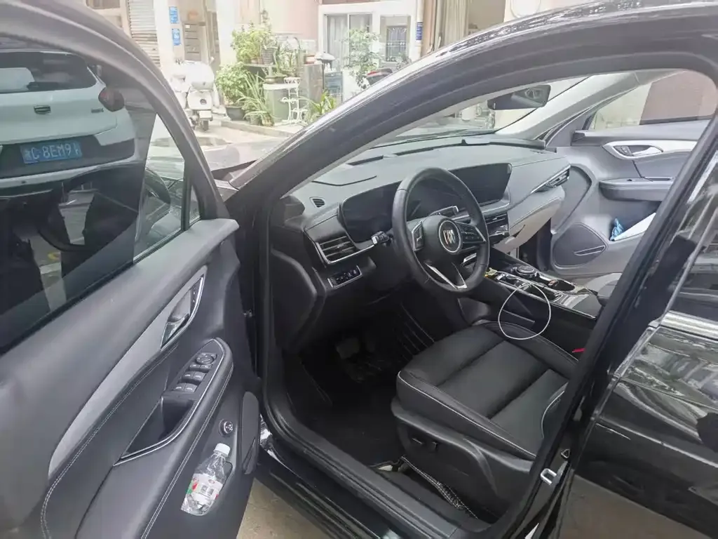 Buick Envision Plus — фото 3