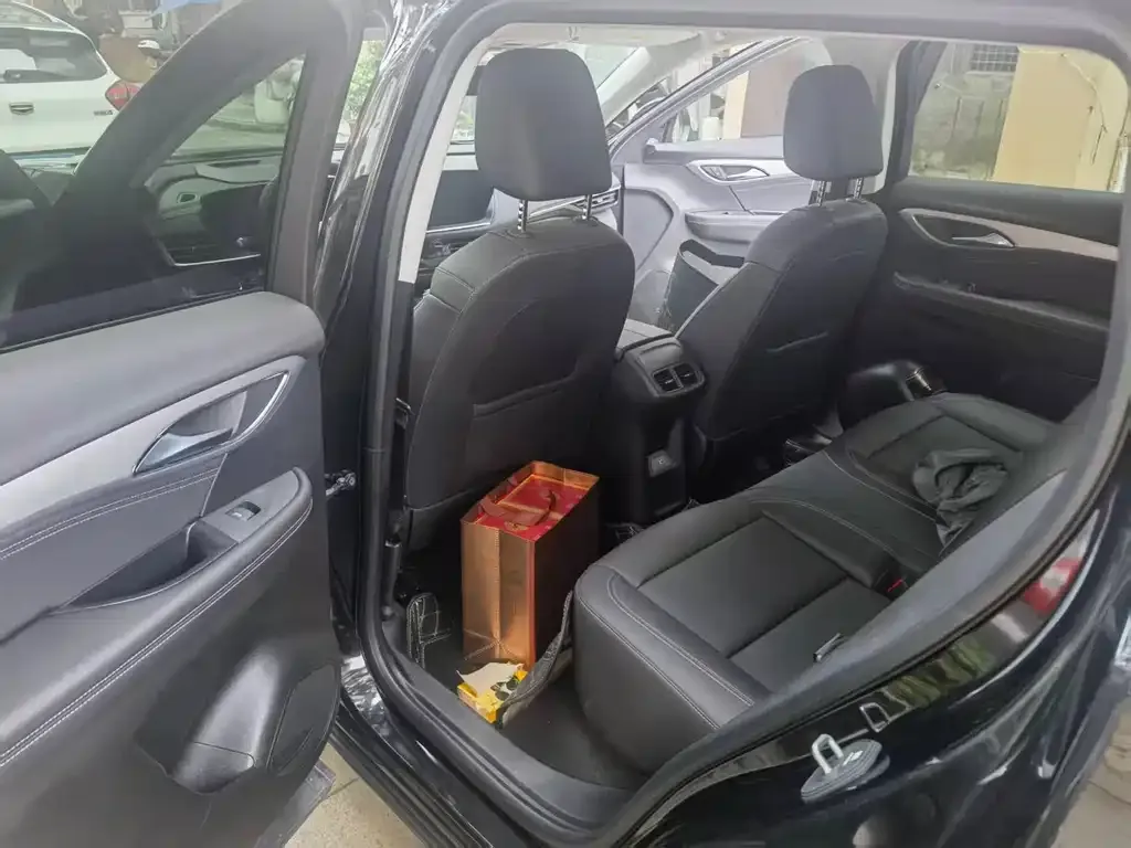 Buick Envision Plus — фото 7