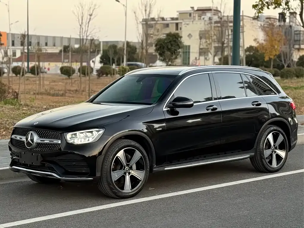 Mercedes-Benz GLC — фото 1