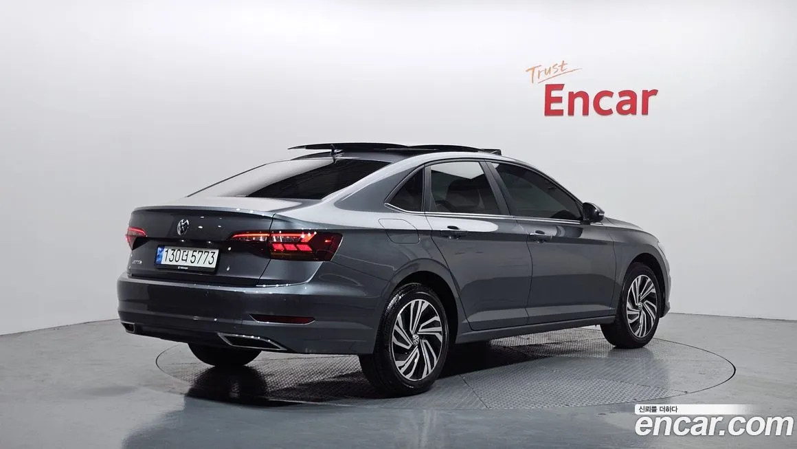 Volkswagen Jetta — фото 2