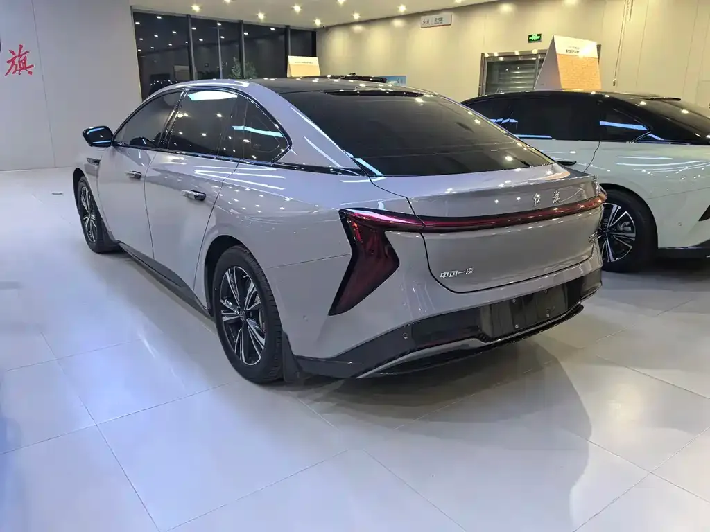 Hongqi EH7 — фото 3