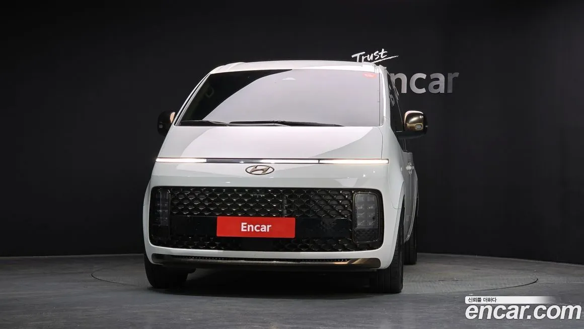 Hyundai Staria — фото 3