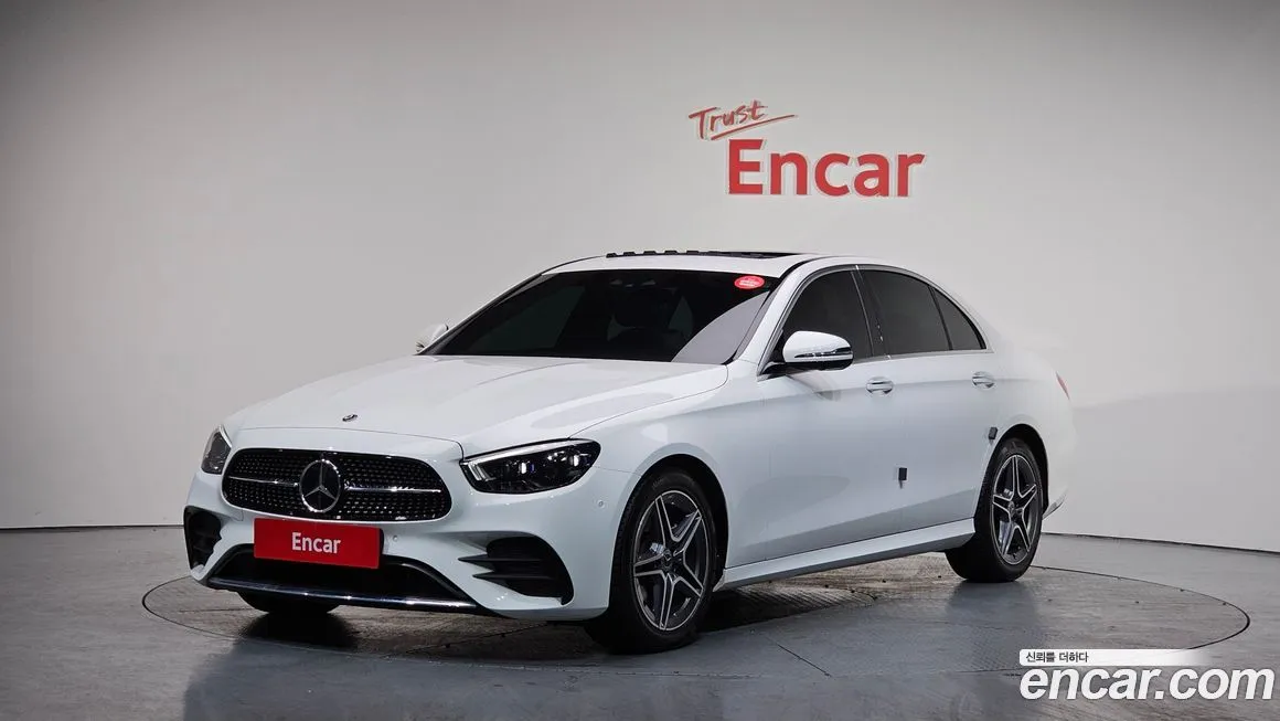 Mercedes-Benz E-Class — фото 1